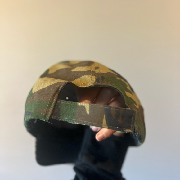 “Pussy” hat by THESEPINKLIPS - Picture 3 of 3